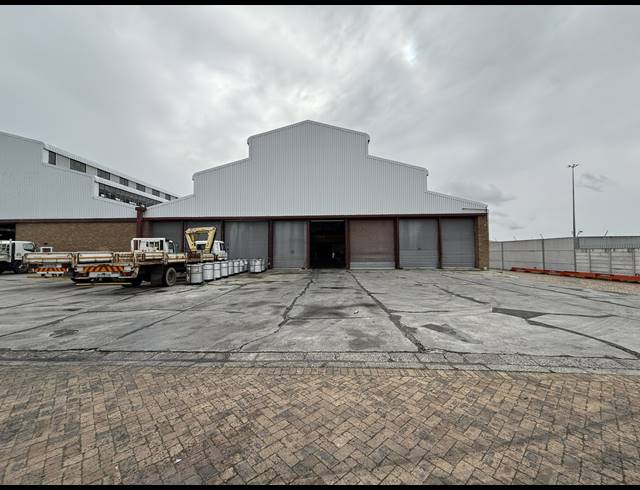 2,480M² WAREHOUSE TO LET IN EPPING INDUSTRIAL